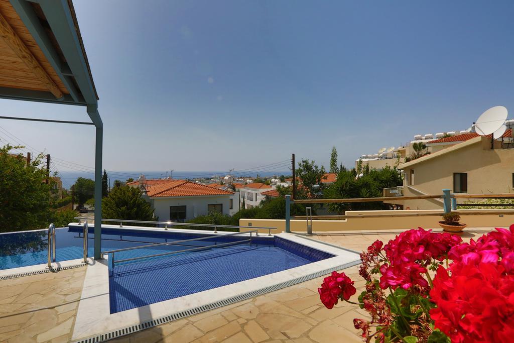 Villa Infinite Blu Paphos Exteriör bild