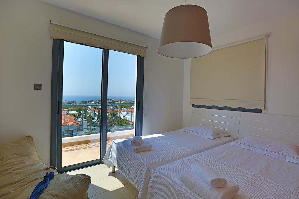 Villa Infinite Blu Paphos Exteriör bild