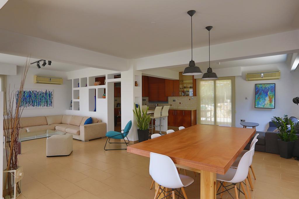 Villa Infinite Blu Paphos Exteriör bild