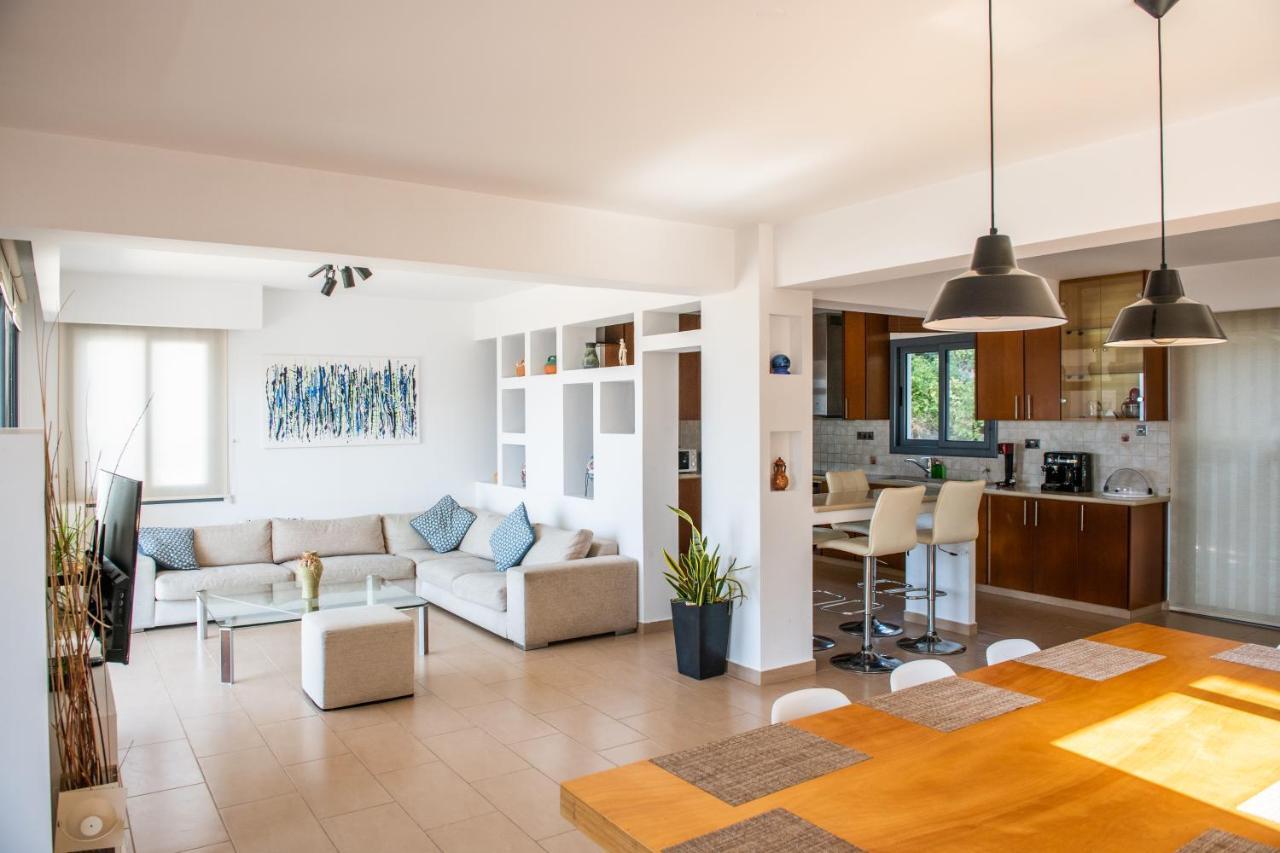 Villa Infinite Blu Paphos Exteriör bild